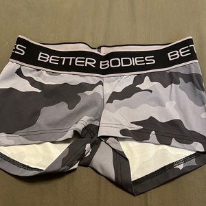 Better bodies workout shorts small in camo print